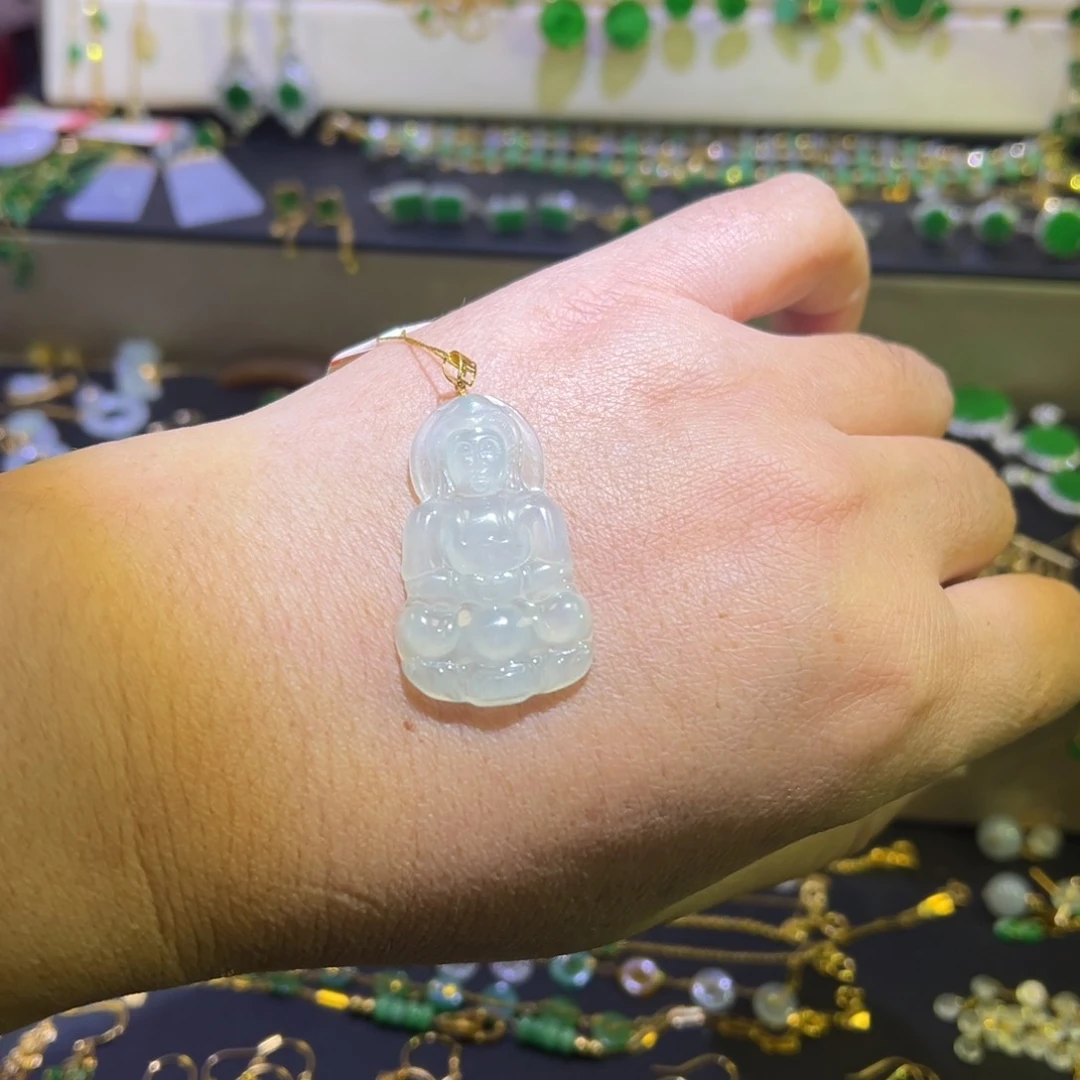 颈饰18K金镶嵌翡翠吊坠