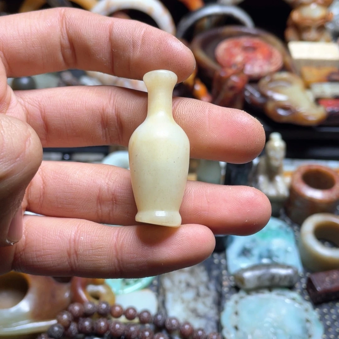 和田玉（糖玉）挂件未镶嵌无**心