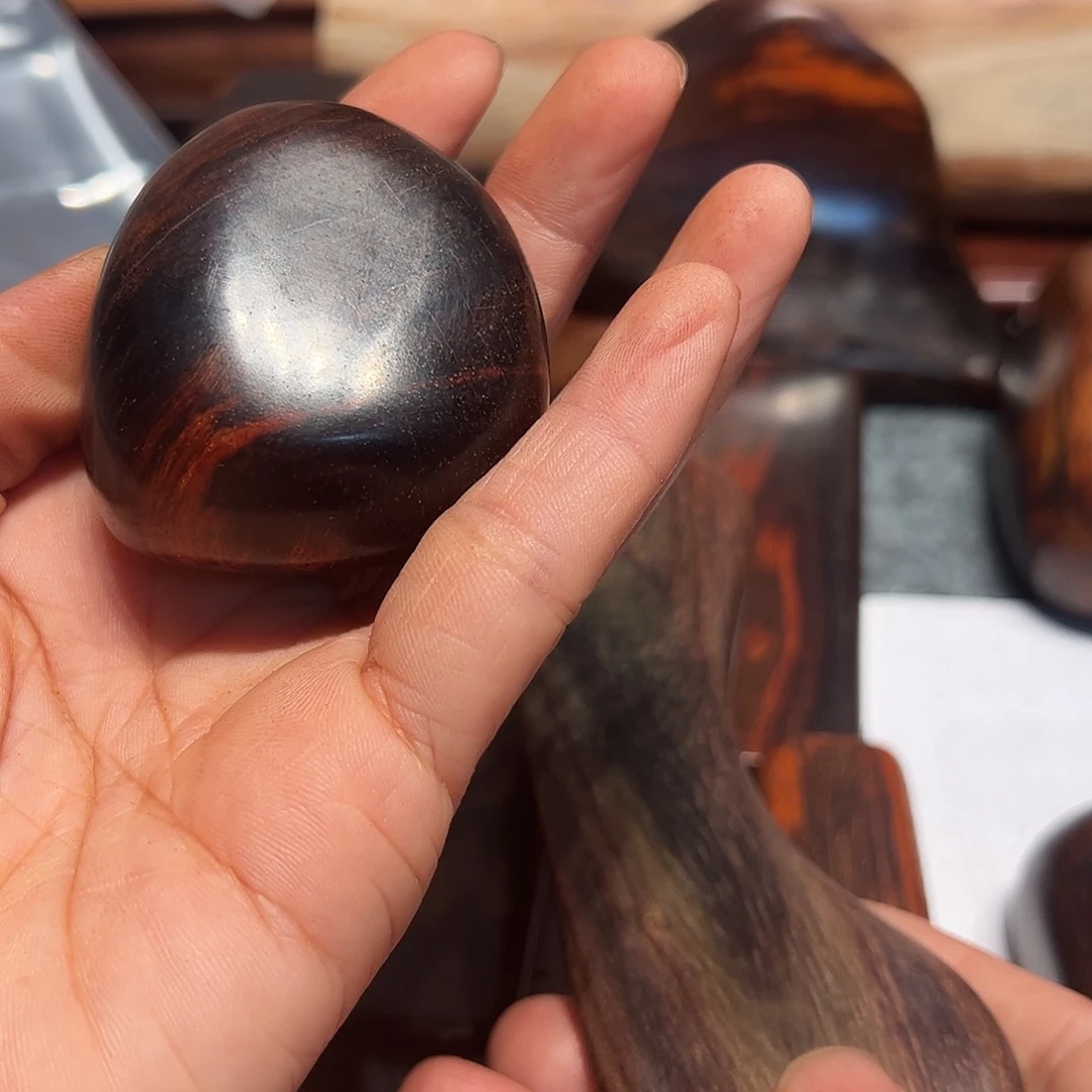 交趾黄檀（大红酸枝）雪**姐