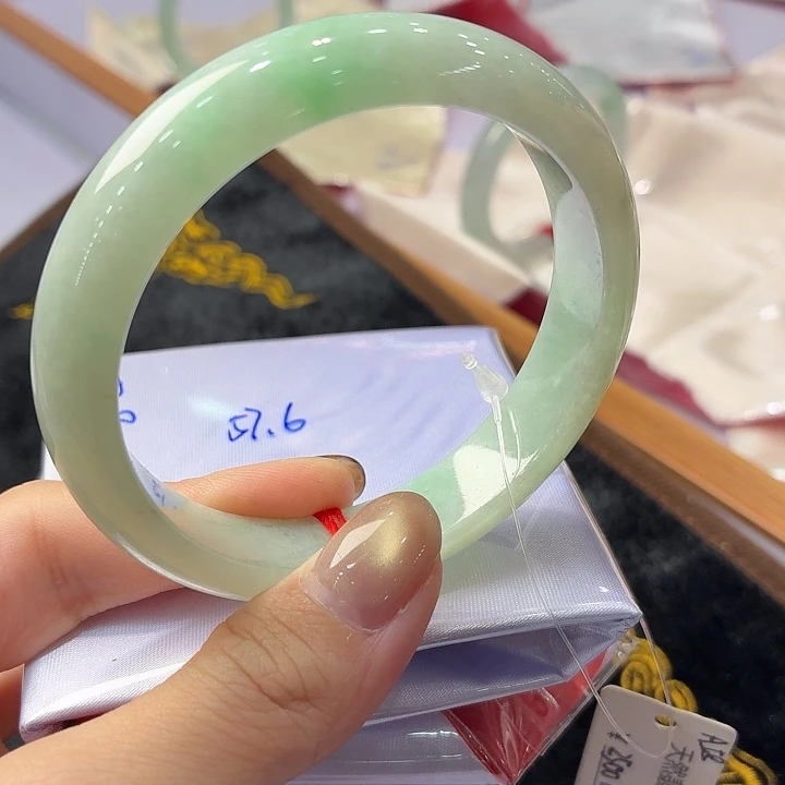 翡翠未镶嵌手镯57.6圈口