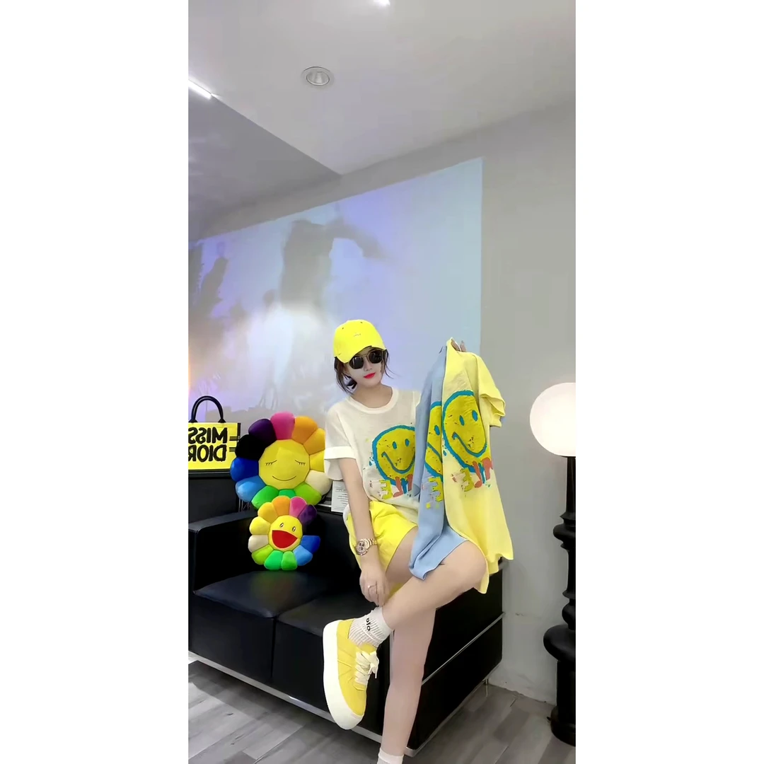 夏季新款时尚宽松洋气笑脸涂鸦圆领短袖针织衫