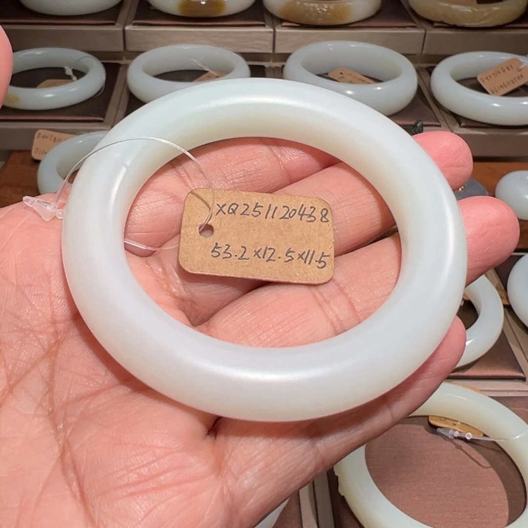 和田玉未镶嵌手镯53.2mm