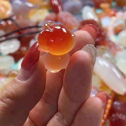 未镶嵌颈饰玛瑙/玉髓u****8