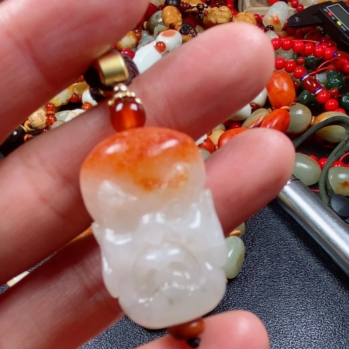 和田玉颈饰未镶嵌