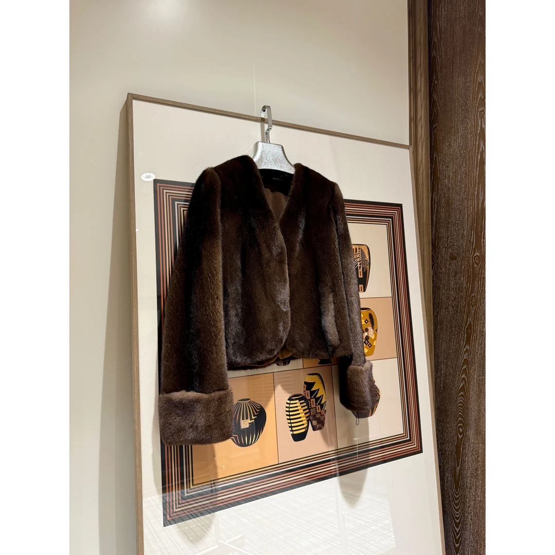 讴咪 冬季新款短款紫标短二水貂皮草 短款挽袖V领裘皮精致风外套