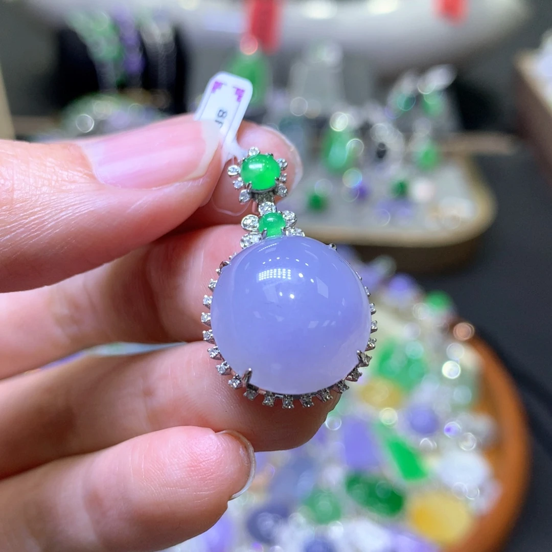 【闪购商品】翡翠颈饰18K金镶嵌翡翠吊坠项链