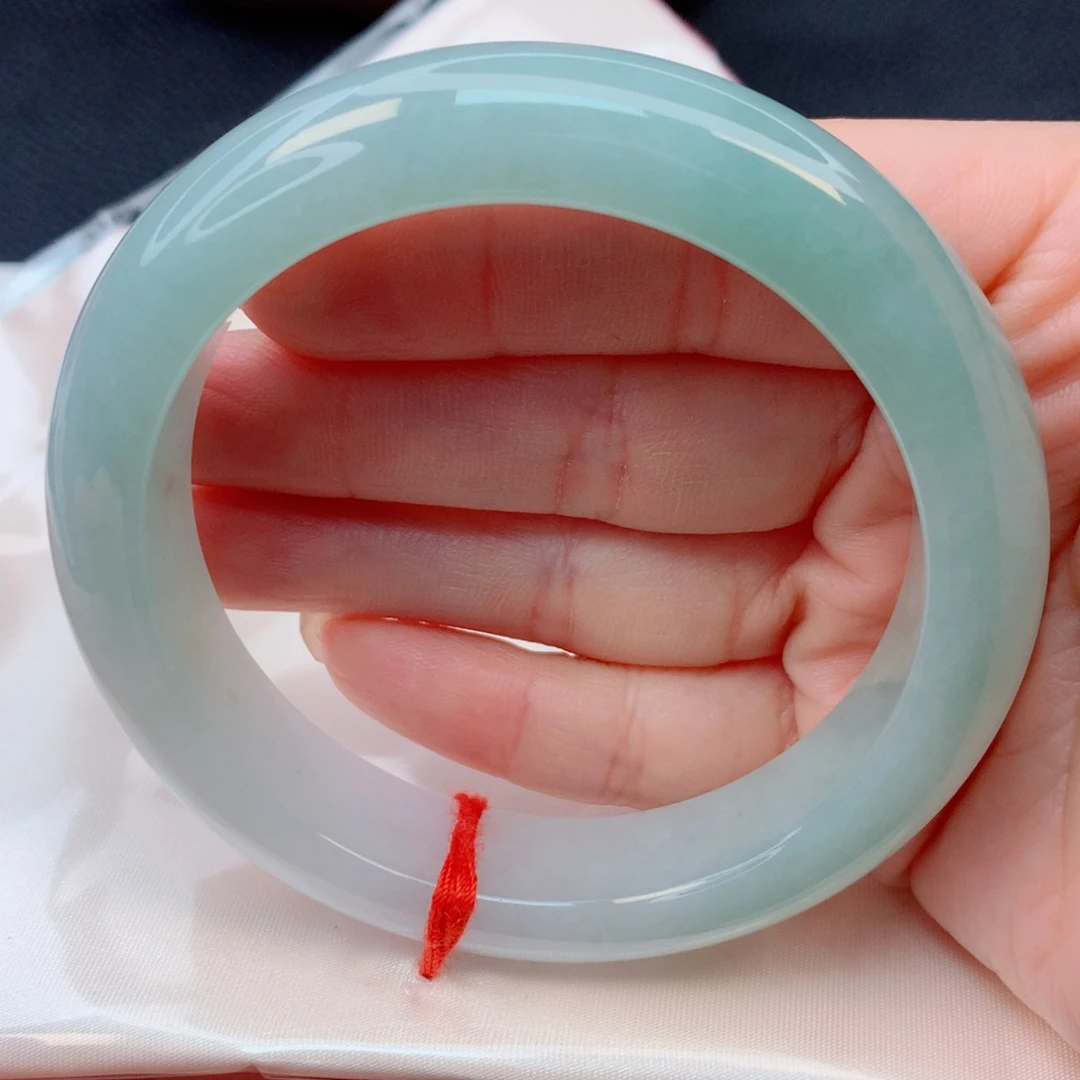 翡翠未镶嵌手镯56-57胶润半山水绿底