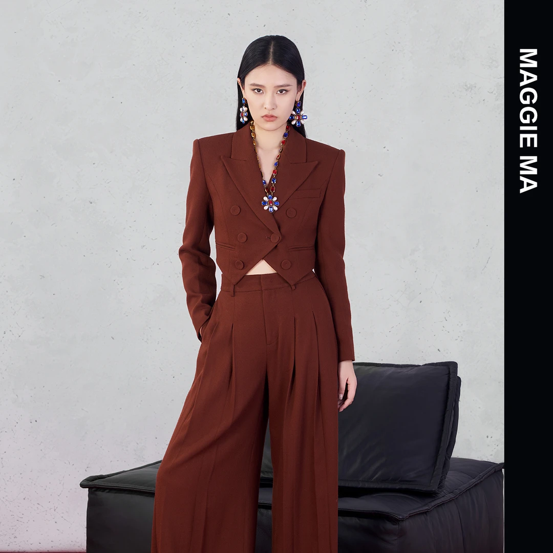 MAGGIE MA马婧 秋季栗棕色不规则剪裁正肩立裁西装套装472C/478P