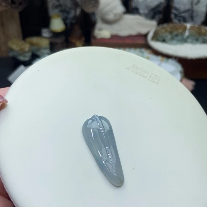 颈饰未镶嵌翡翠叶子