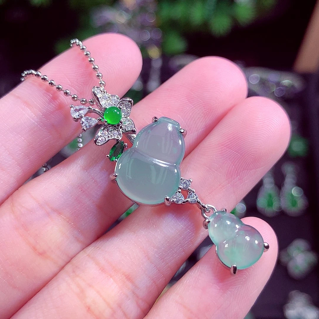 颈饰未镶嵌翡翠天然