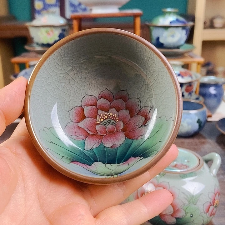 瓷片手工制作工艺精湛等