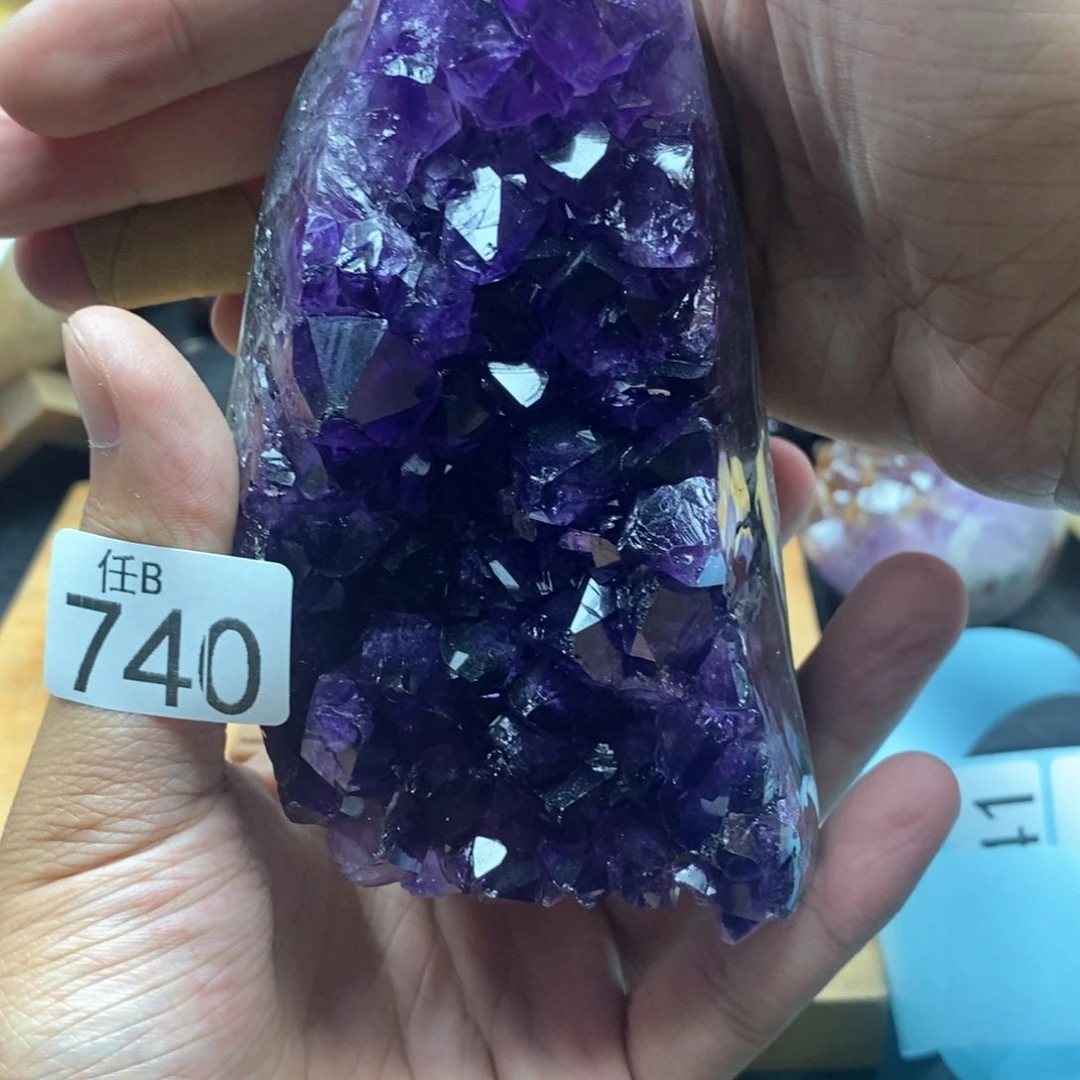 未镶嵌水晶大型摆件（非配饰）