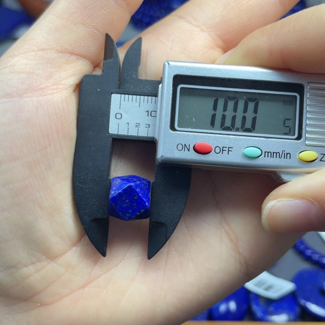 青金石未镶嵌唐八棱