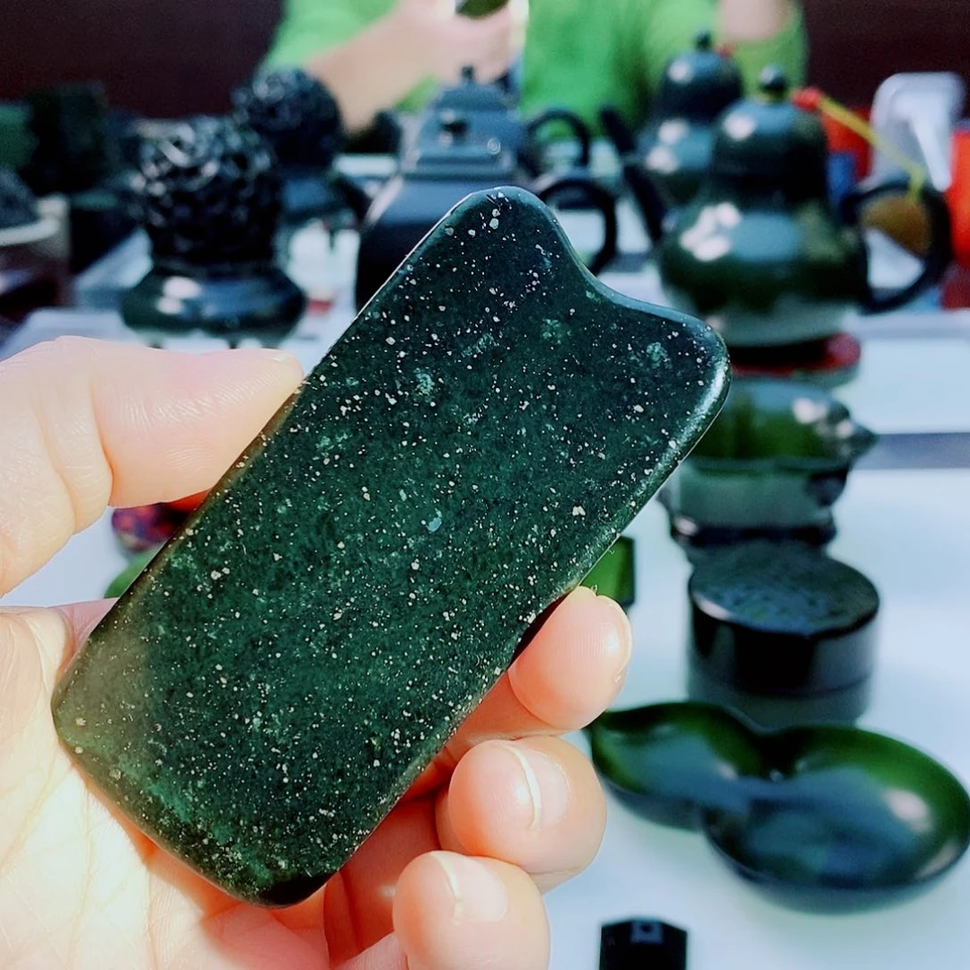 未镶嵌和田玉摆件