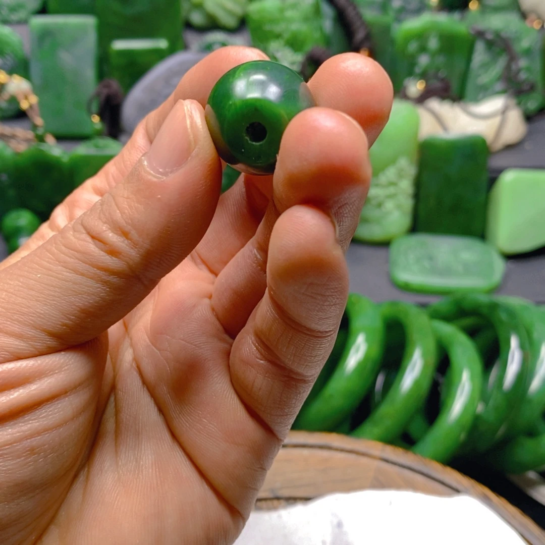 和田玉未镶嵌珠宝半成品