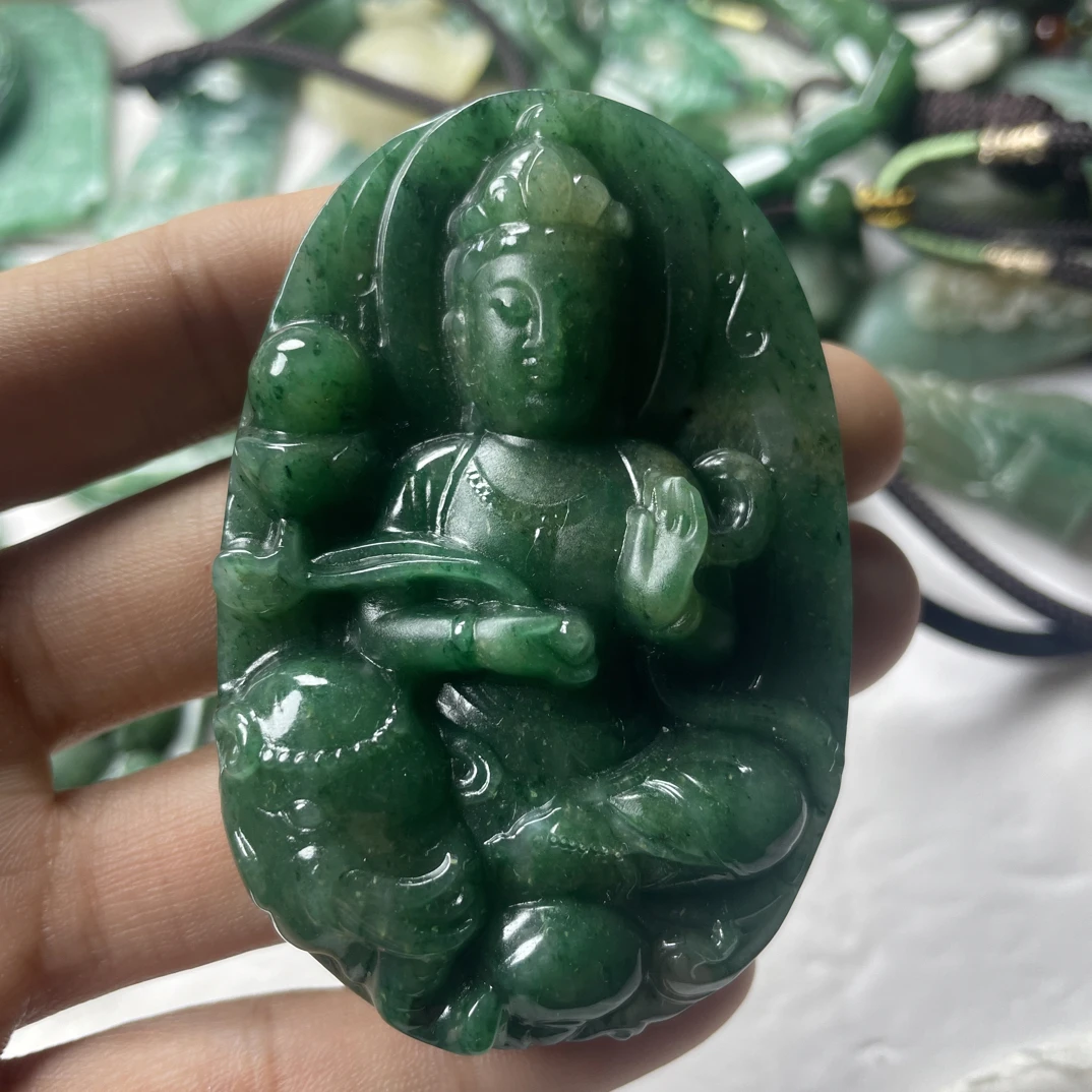 独山玉满绿色挂件