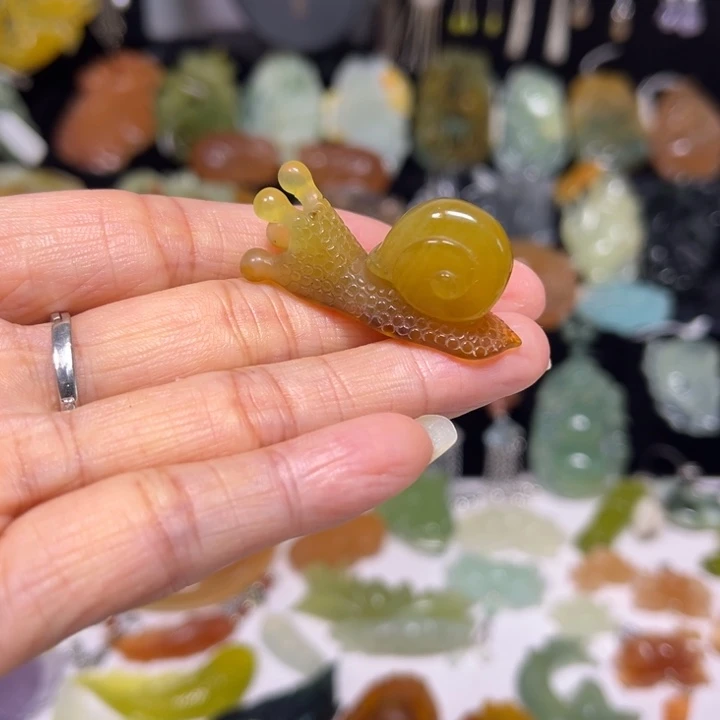 蛇纹石玉未镶嵌吊坠(赠链)