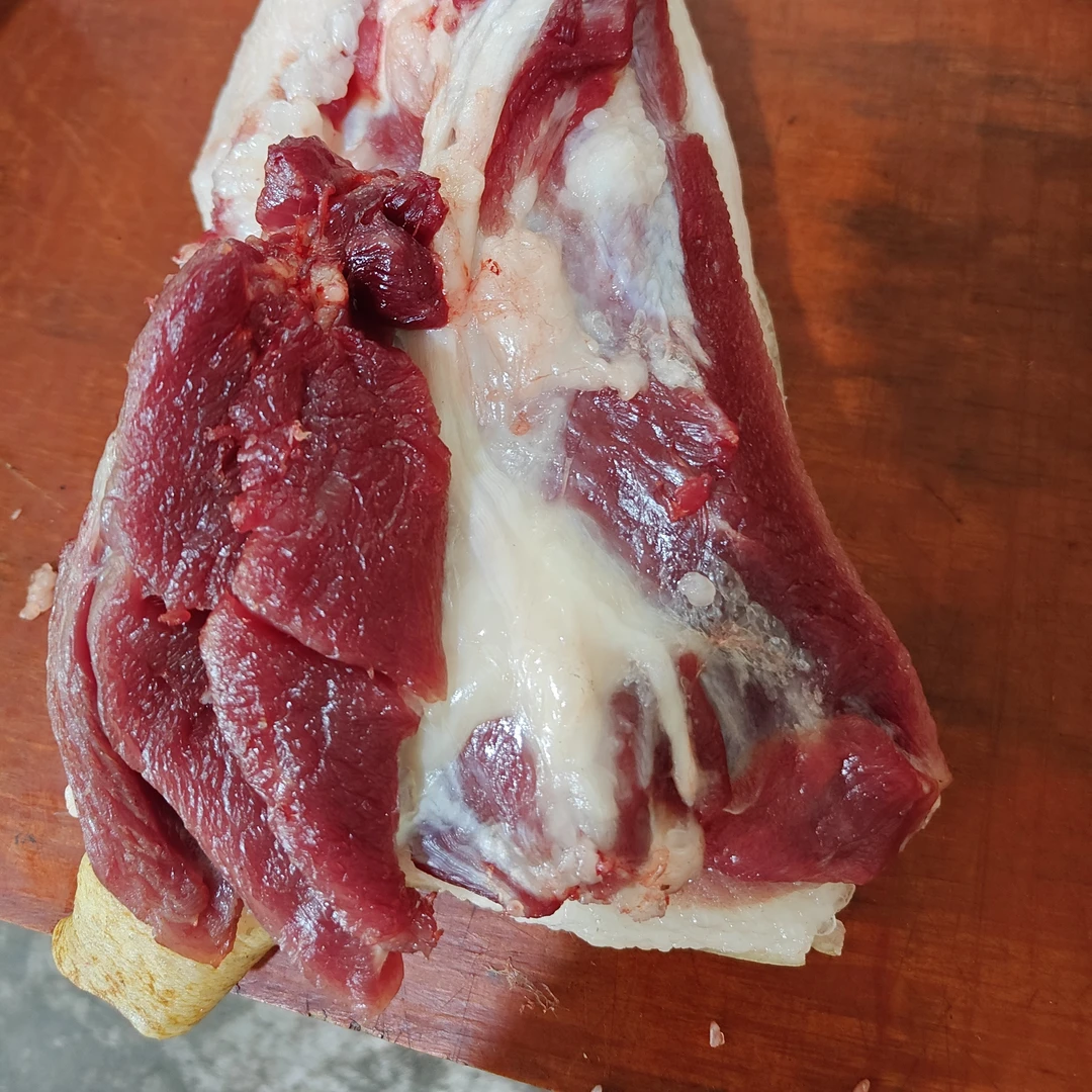 放养藏香猪新鲜猪肉