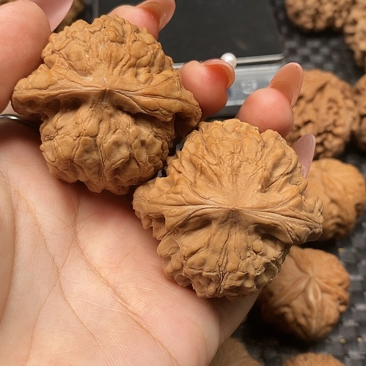 峰***8吊坠文玩核桃龙鼎