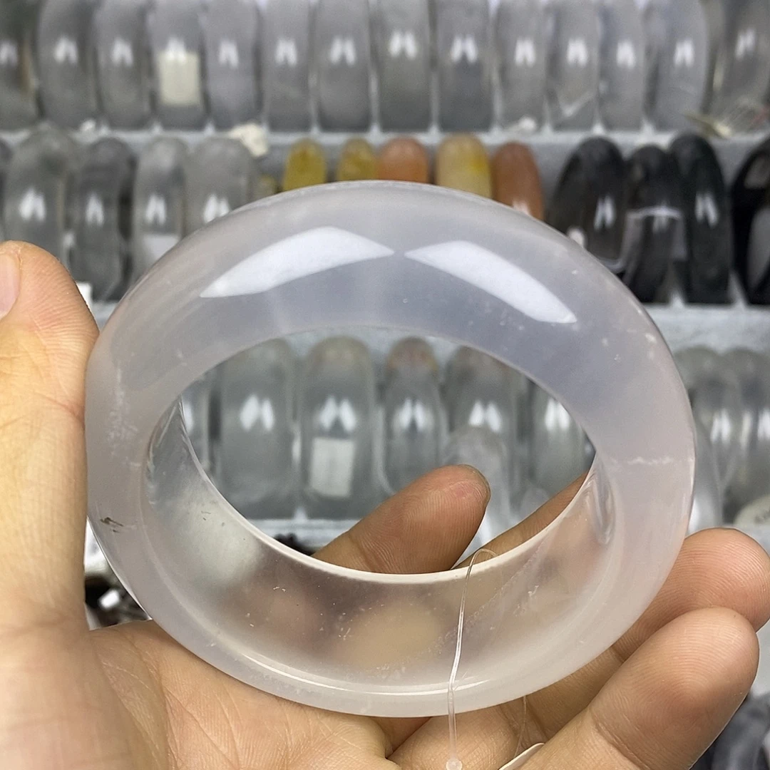 石英质玉未镶嵌手镯59.8胖胖面包