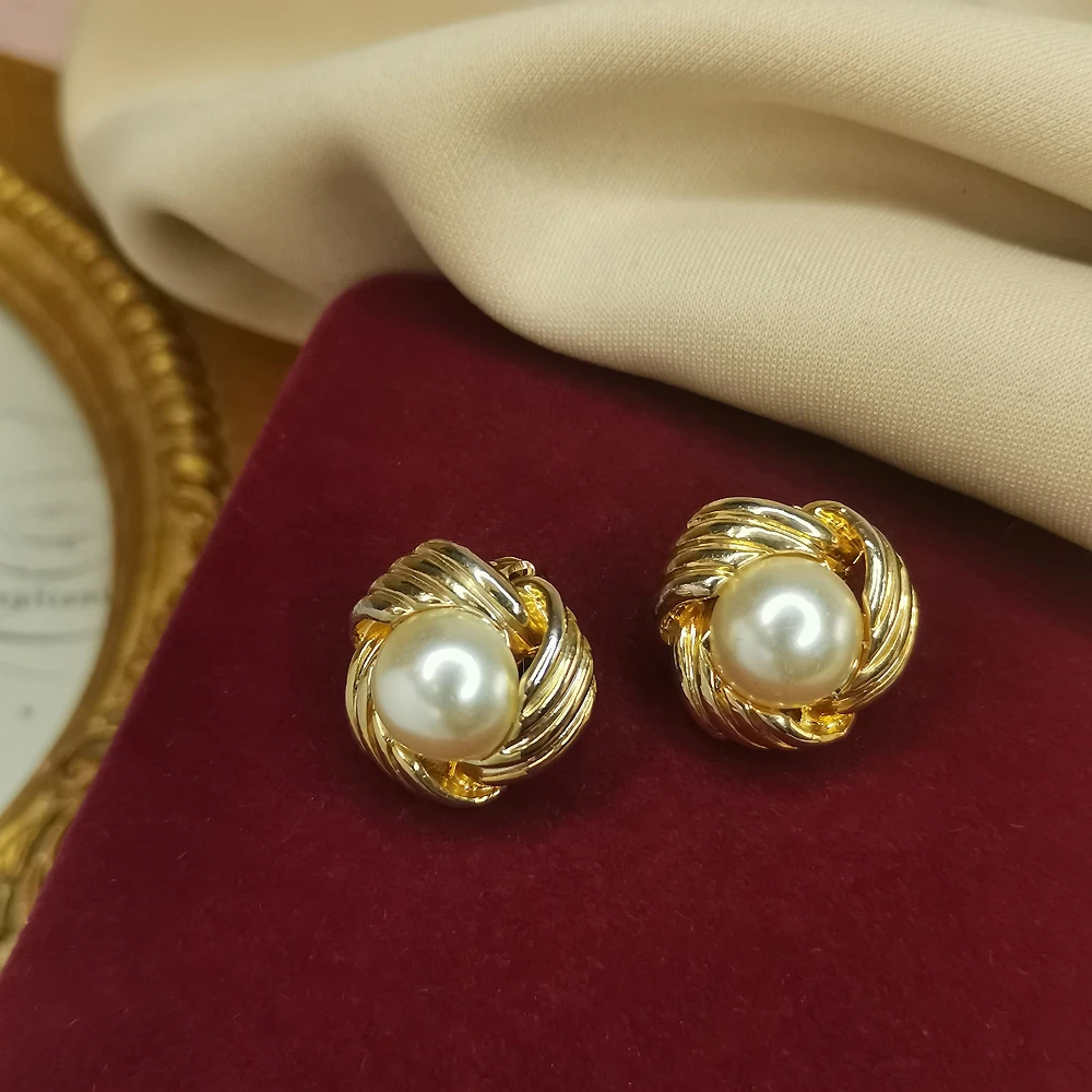 扭花珠珠耳夹[2501141-058]