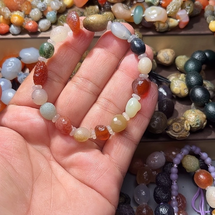 阿拉善彩玛瑙手串