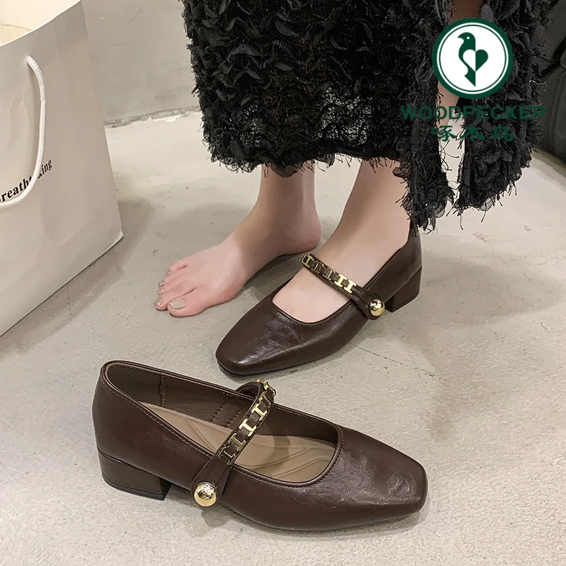 棕色链条粗跟软底通勤女鞋子法式百搭方头英伦风复古单鞋女