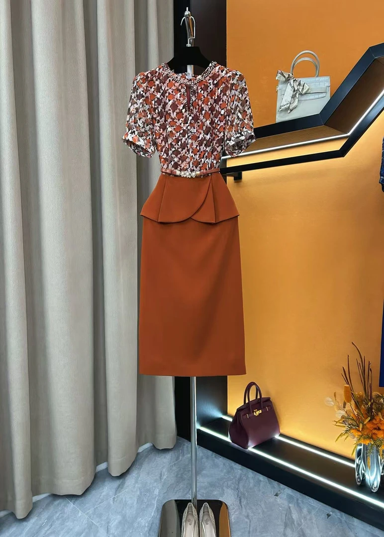 61252-夏季高端精致女神范气质高级感重工钉珠法式碎花显瘦连衣裙