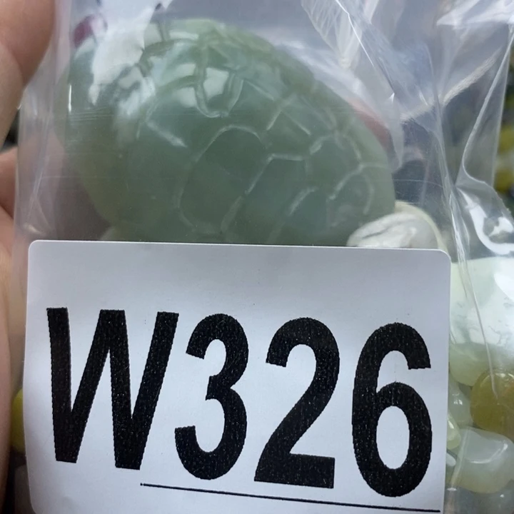 蛇纹石玉未镶嵌珠宝奇石