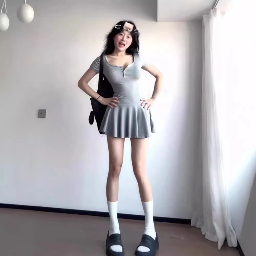小个子性感短袖连衣裙女装2024春夏新款辣妹修身收腰显瘦a字短裙