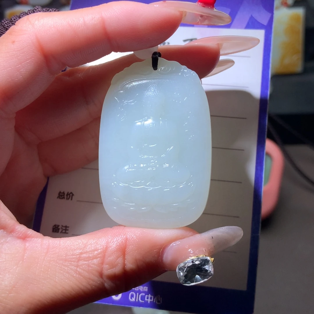 和田玉挂件未镶嵌竹****?