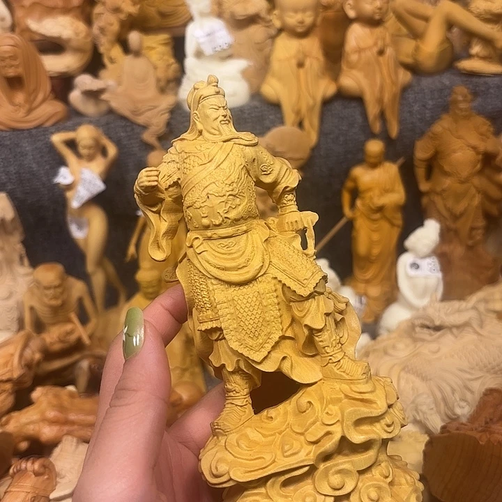 樟科（黄金檀）黄金檀瑕疵关公