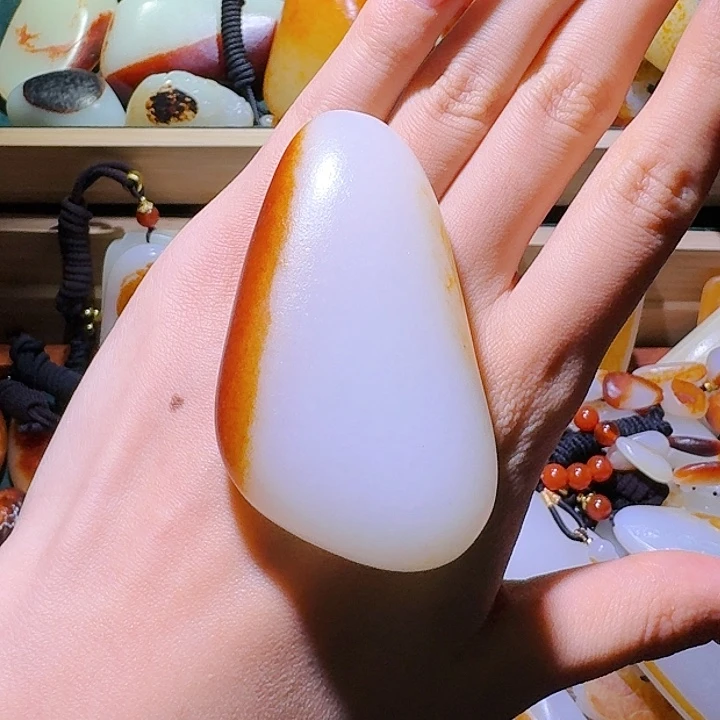 和田玉挂件未镶嵌苏**龙