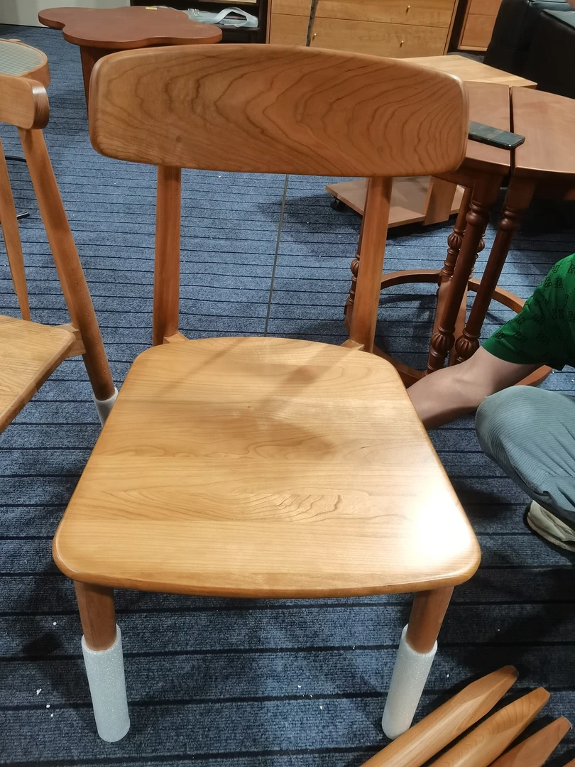 樱桃经典餐椅两把45*50*80包送不包装