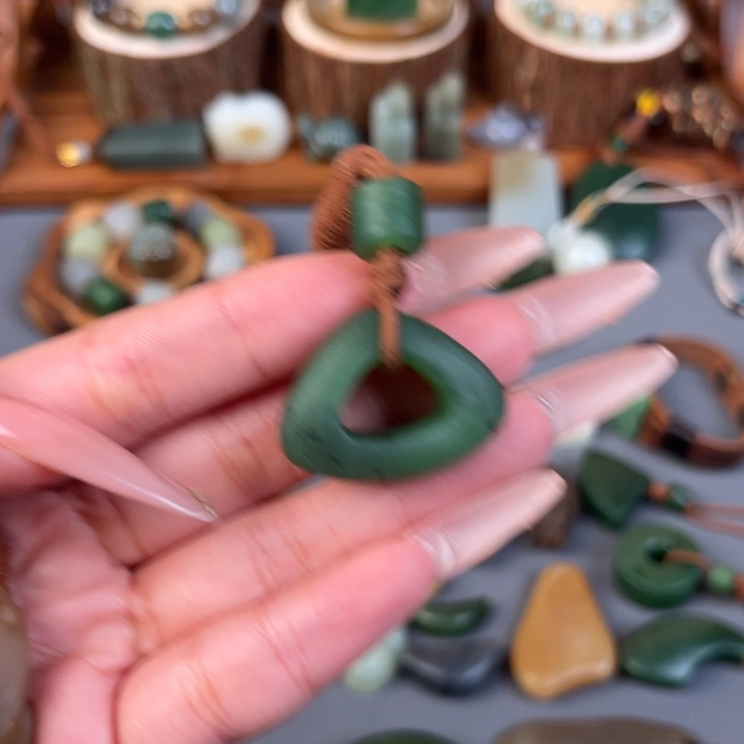 兰***️和田玉（糖玉）未镶嵌颈饰