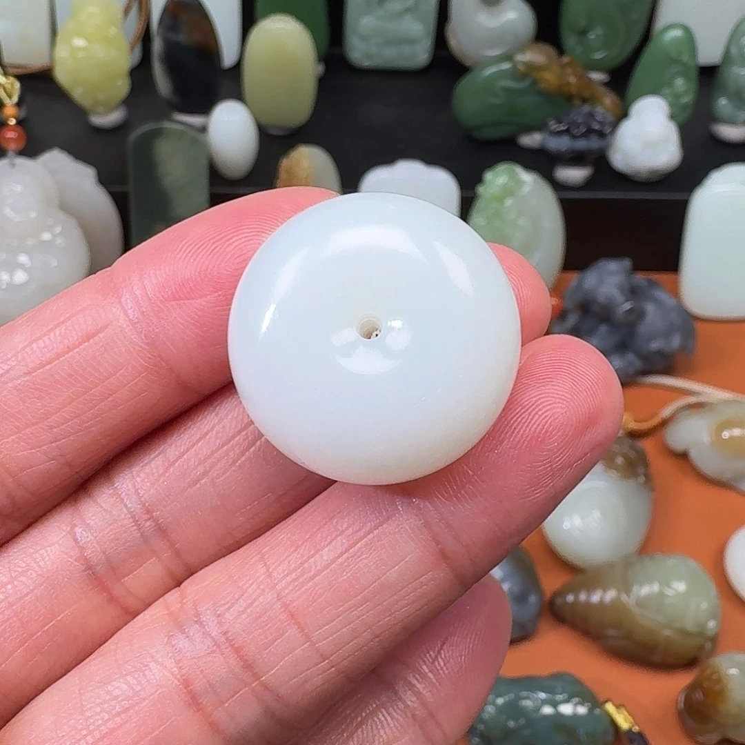 和田玉颈饰未镶嵌x****g