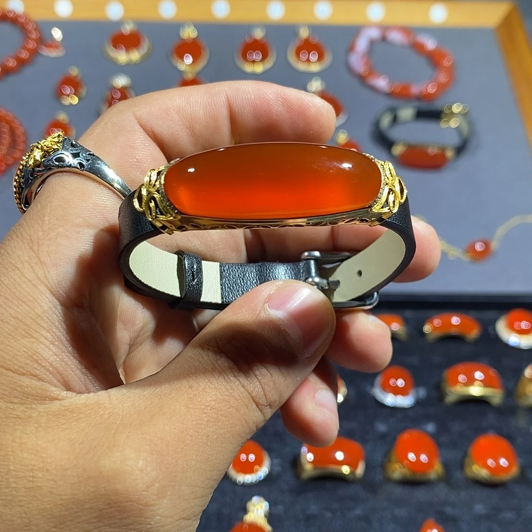 南红玛瑙手链18K金镶嵌