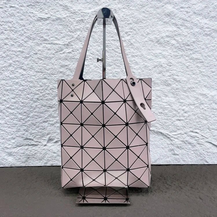 95新/三宅一生/包包/[251123NKWC]/C18978213598