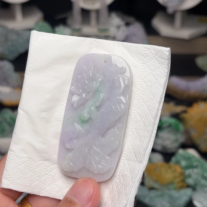 翡翠未镶嵌颈饰吊坠