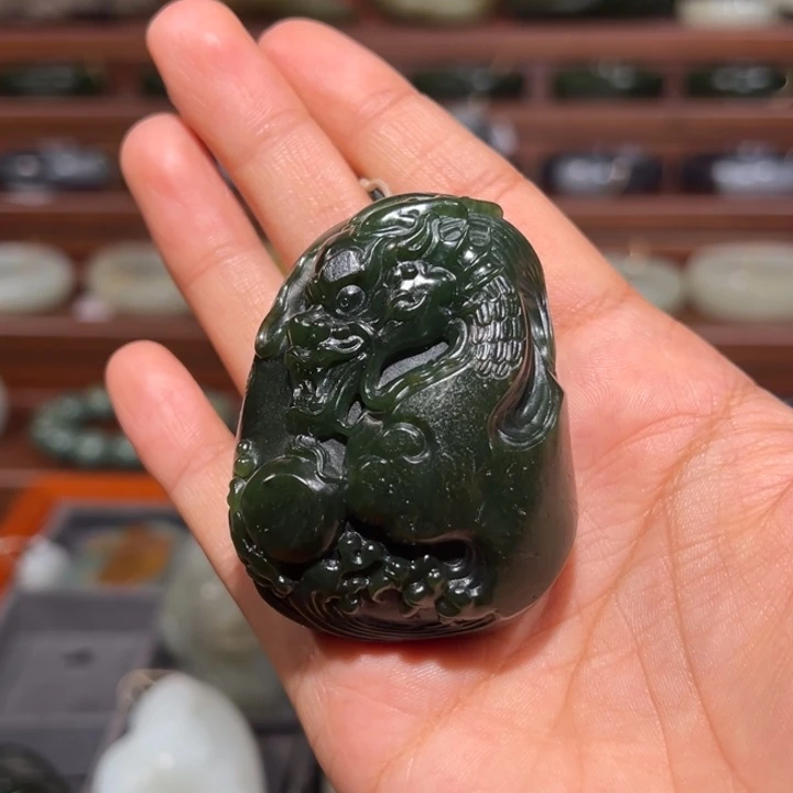 和田玉（碧玉）未镶嵌挂件碧籽龙把件