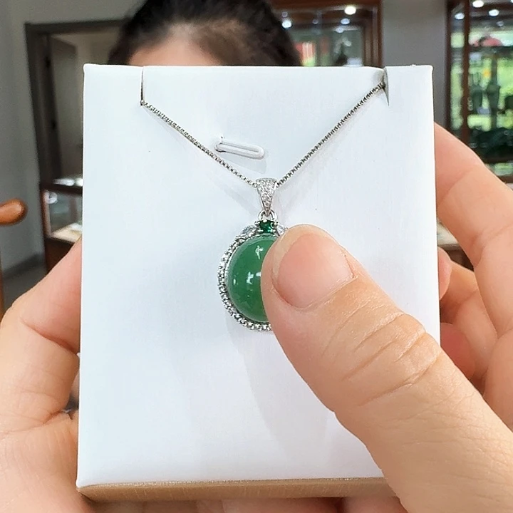 ****开密玉（石英质玉）未镶嵌颈饰