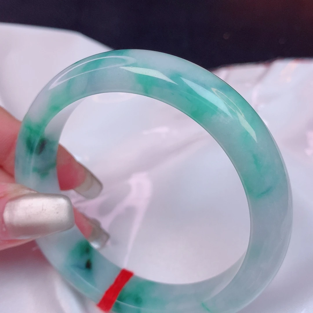 翡翠手镯未镶嵌57 翡翠手镯