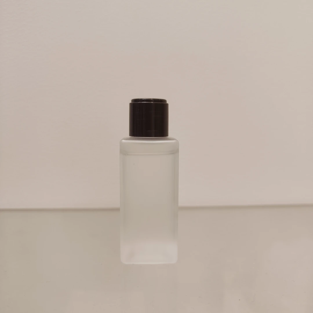 AO盈润精华水50ml