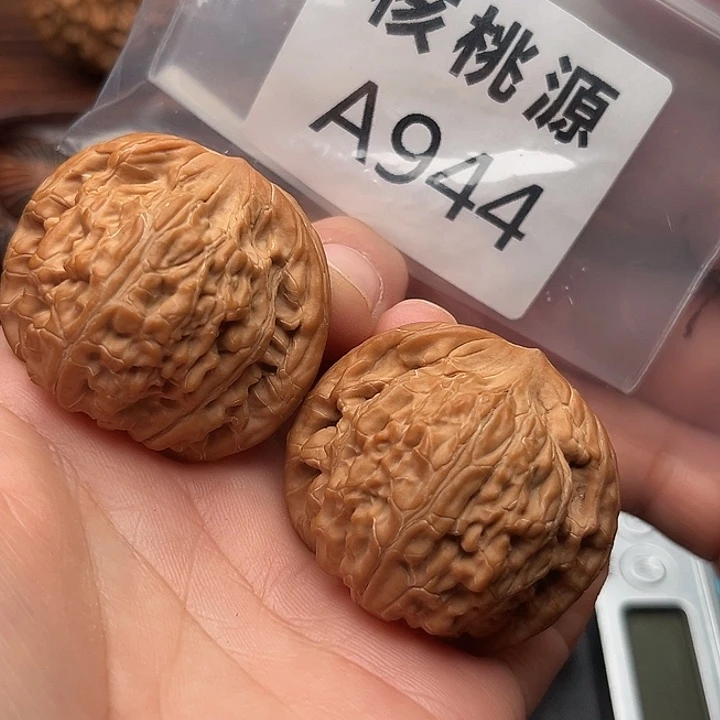 吊坠文玩核桃望月41+