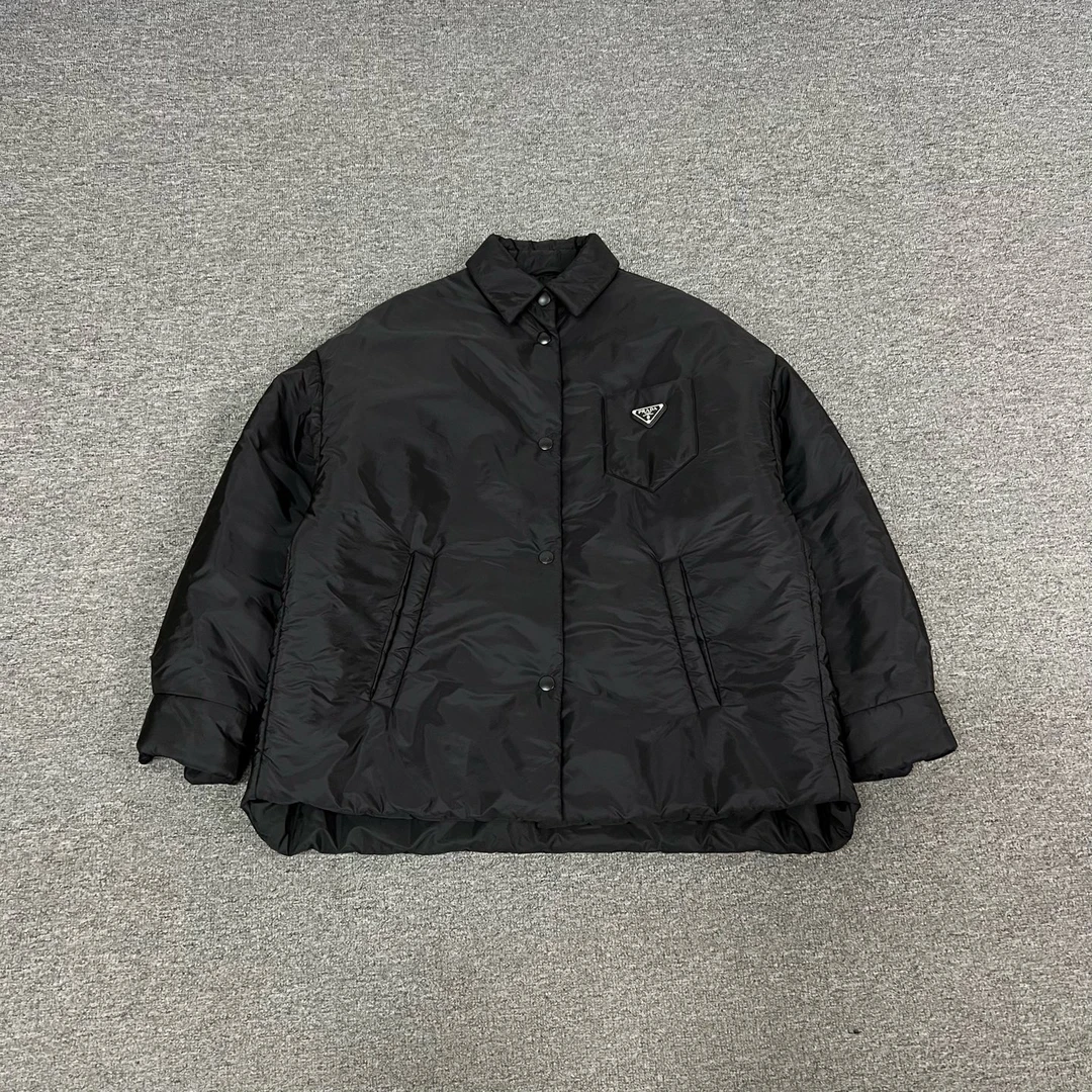 99新 Prada/普拉达 黑色 23FW 再生尼龙 三角标棉服 38码