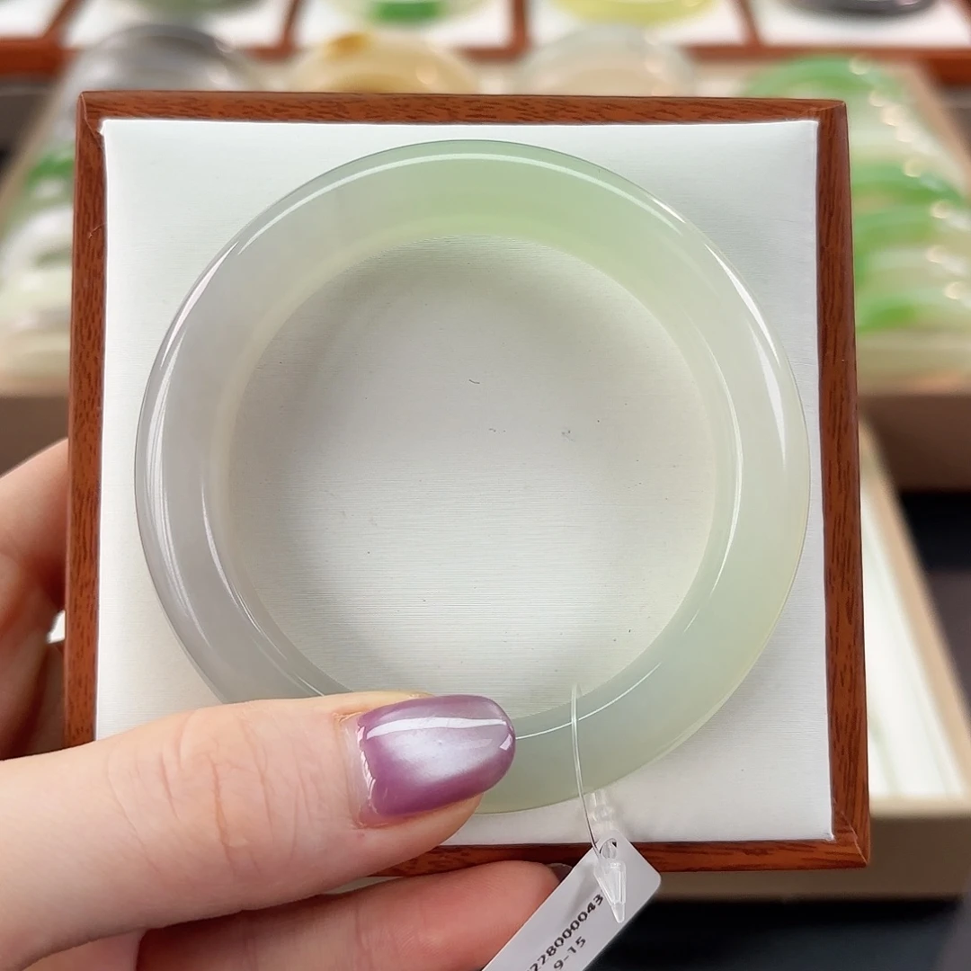 和田玉未镶嵌手镯【三色玉料】