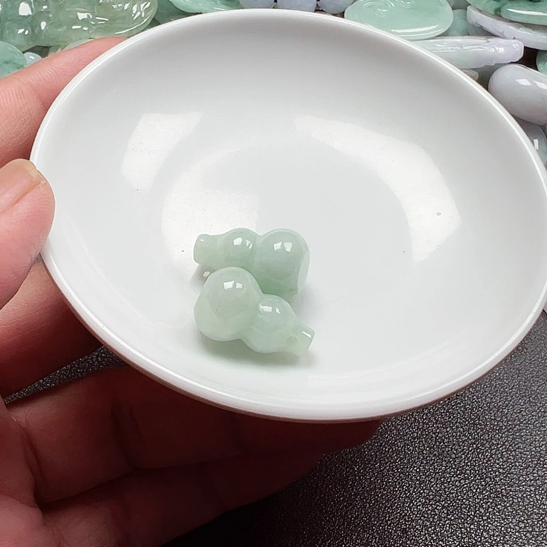 碎***安翡翠散珠货主老华