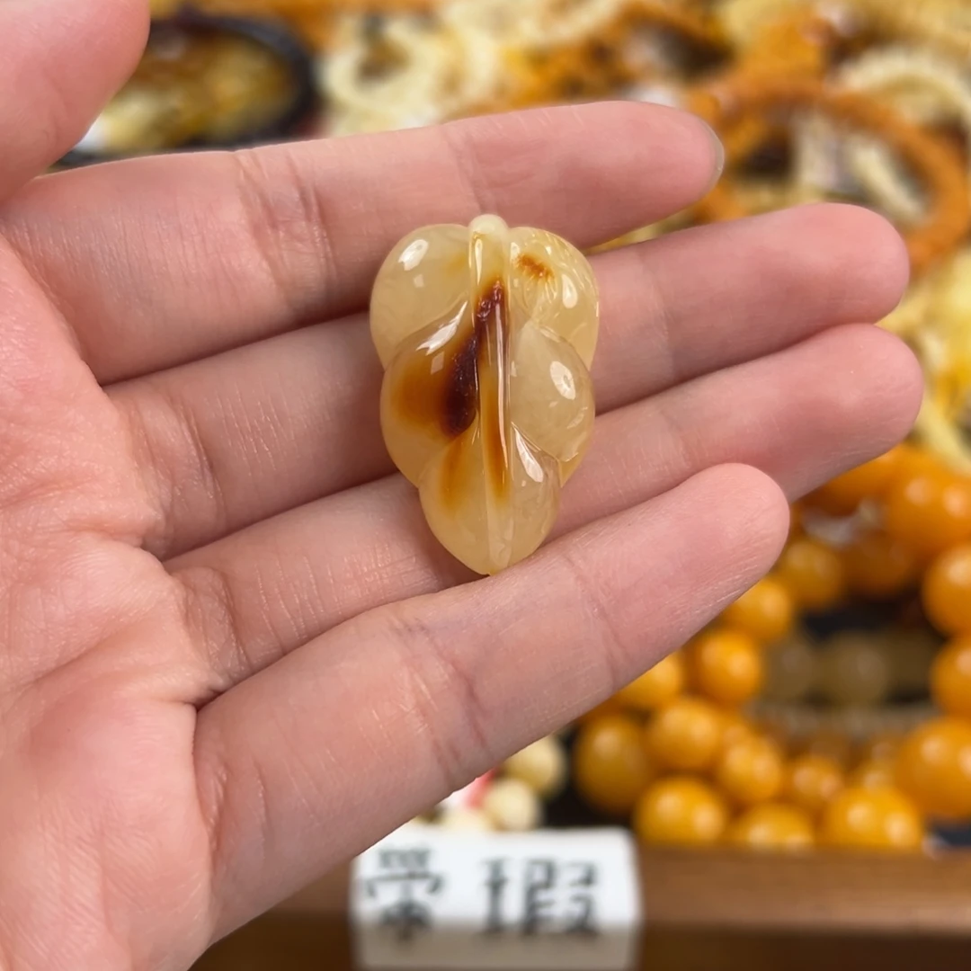 琥珀未镶嵌珠宝奇石