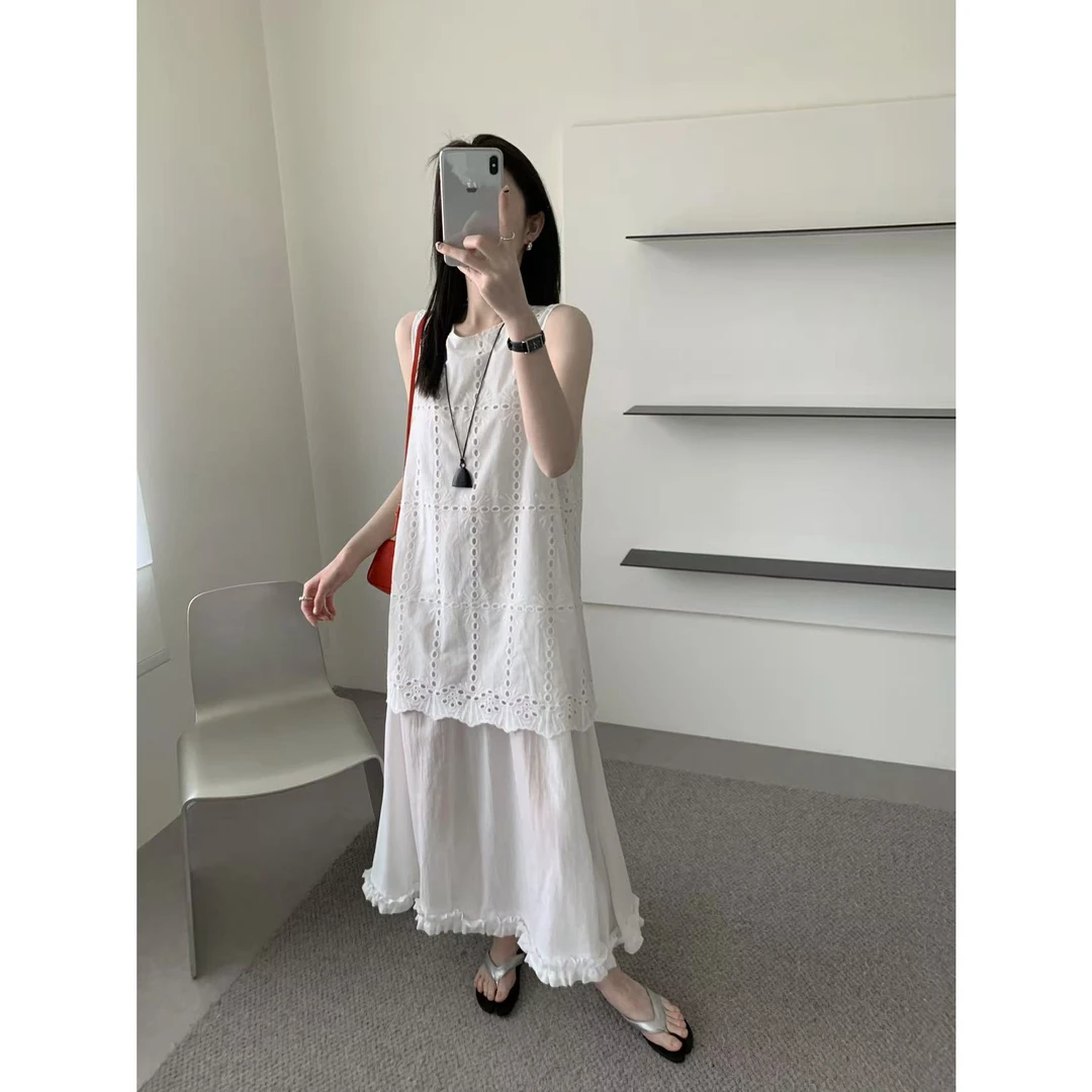 刺绣无袖拼接背心连衣裙女夏季韩系温柔风长裙显瘦气质时尚法式小