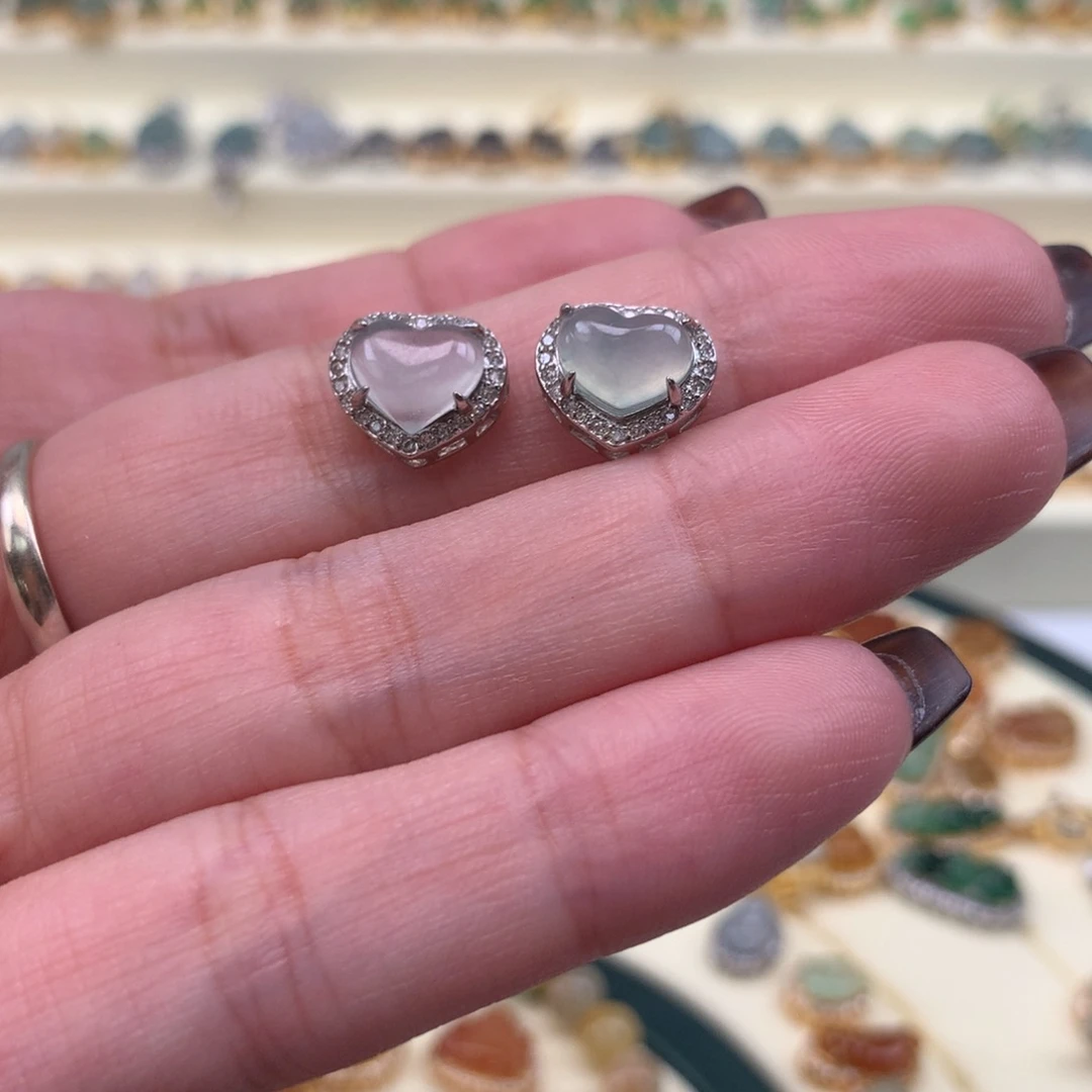 翡翠银S925镶嵌颈饰爱心两个